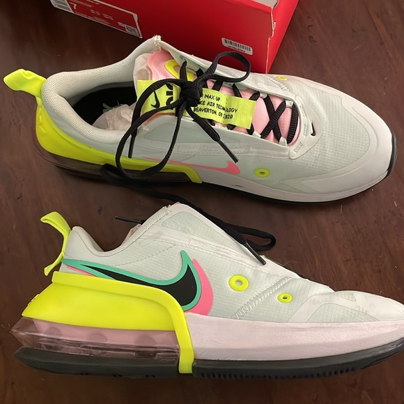 Nike AirMax Up - Picture 2 of 6
